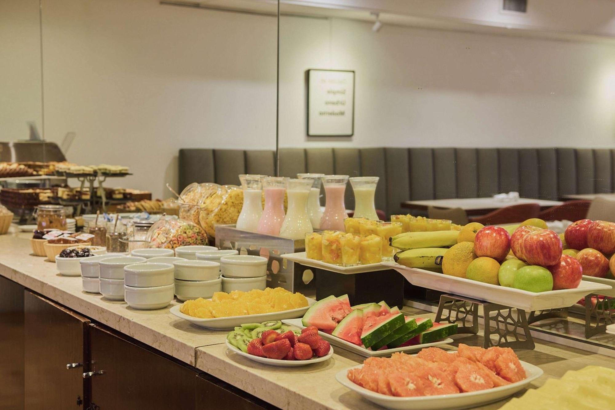 Hotel Dazzler By Wyndham Buenos Aires San Martin Zewnętrze zdjęcie