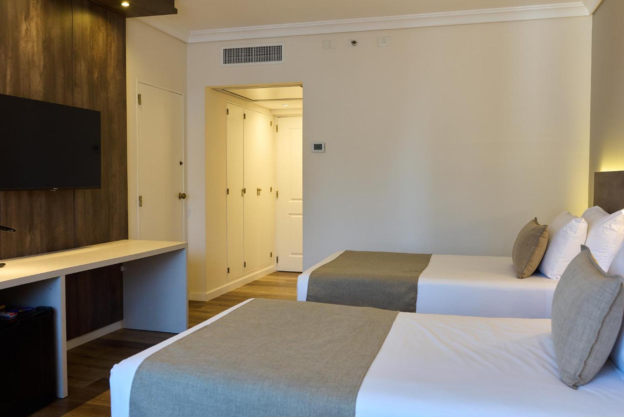 Hotel Dazzler By Wyndham Buenos Aires San Martin Zewnętrze zdjęcie